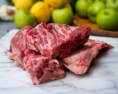 Свинина на кости охлаждённая 1 кг - купить в Евлашево